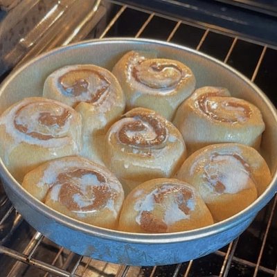 4 Pack Cinnamon Rolls