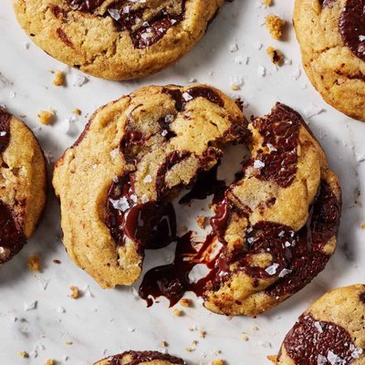 Chocolate Chip Cookies: 1 Dozen