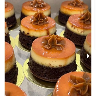 Mini Chocoflan Total 24 count