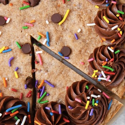 1 Layer Cookie Cake 8”
