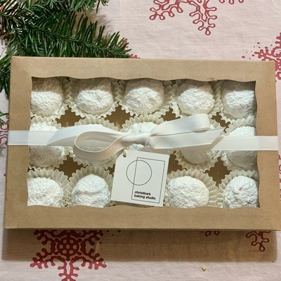 Kourabiethes (15 Piece Gift Box)