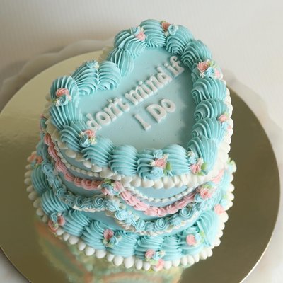 6” Heart Cake