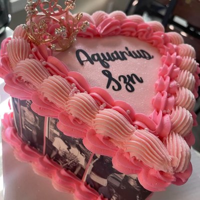 8" Heart Cake
