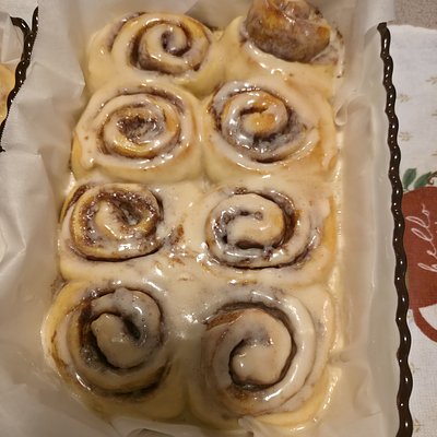 1/2 Dozen Cinnamon Rolls