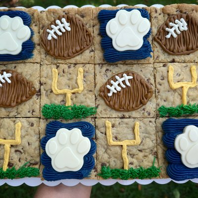 1/4 Sheet *Precut* Cookie Cake 