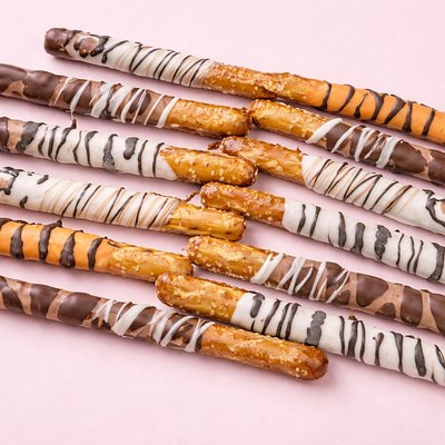 Chocolate Dipped Pretzel Rods 