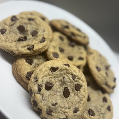 6 Chocolate Chip Cookies 