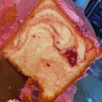 Strawberry Pound Cake 🍓 