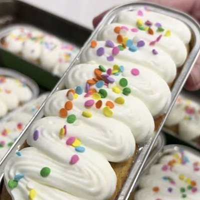 Baby Cake, Frosted (Dozen)