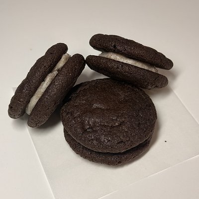 Cookies & Cream Cookie Sandwich 