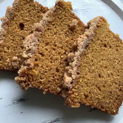 Pumpkin Bread w/Crumb Topping