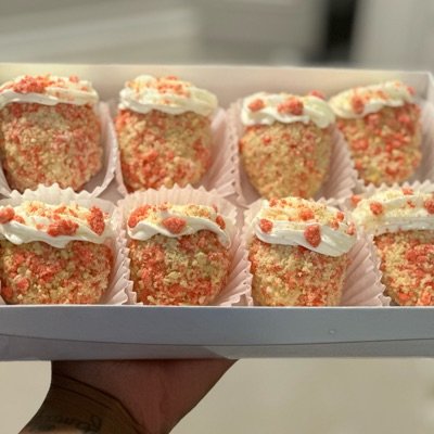Cheesecake Strawberries (8ct)