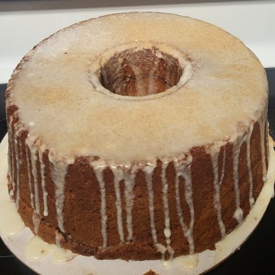 Honey Bun Pound Cake