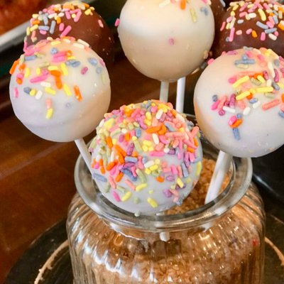 Vanilla Birthday Cake Pop