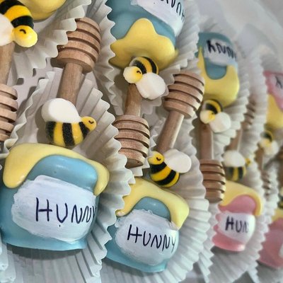 Custom Cake Pops