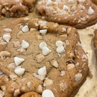 Macadamia White Chocolate 