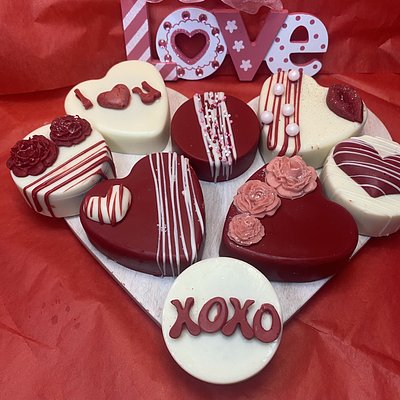 Molded Chocolate Covered Oreo Rounds 