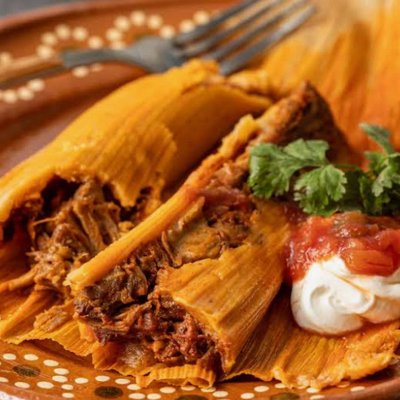 1 Dozen Handmade Chicken Tamales In Salsa Roja