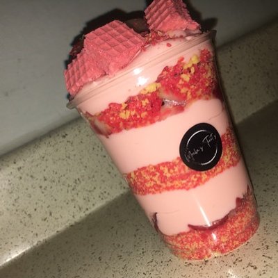Strawberry 🍓 Crunch Cheesecake Cup