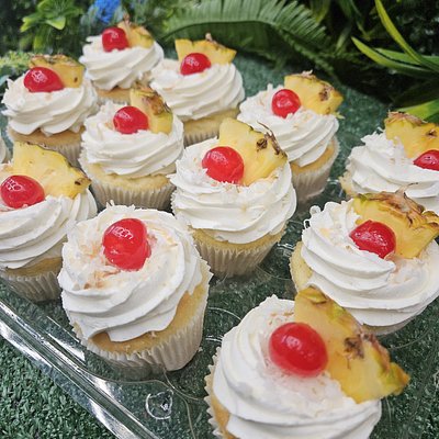 Pineapple Coconut Pina Colada Cupcakes 