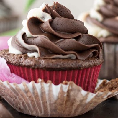 Tuxedo Cupcakes 