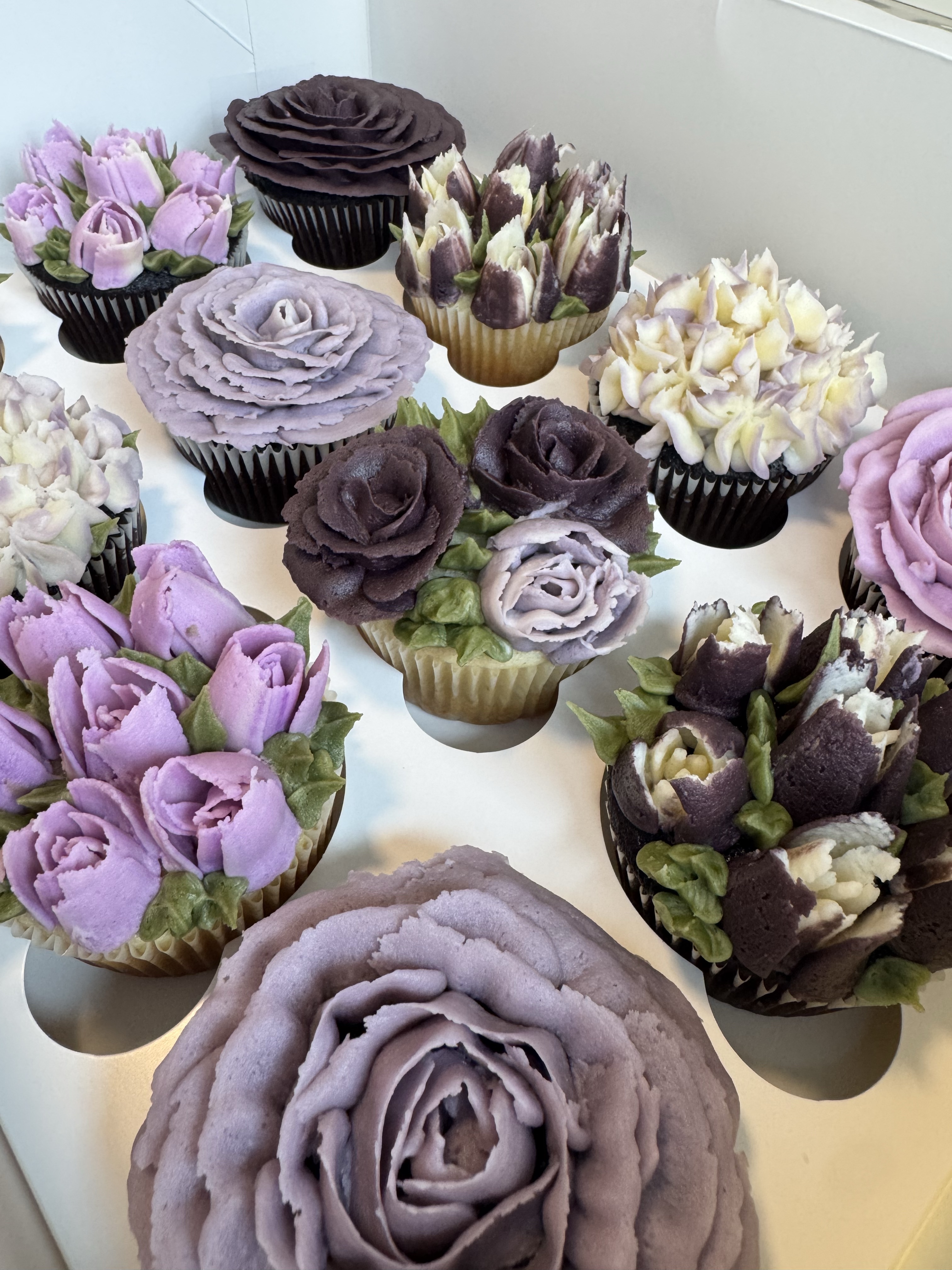 Boxed Floral Dozen