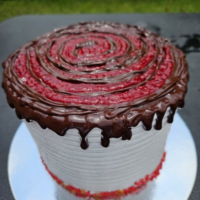 Berry Chocolatey Cake