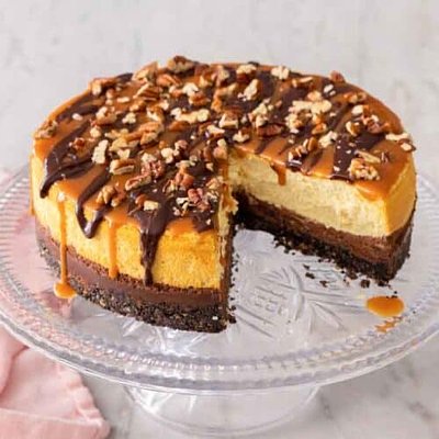 Turtle Cheesecake 12-14 Servings 
