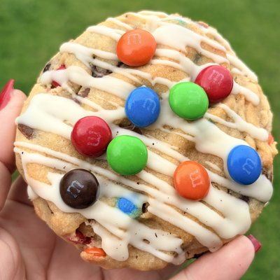 M&M
