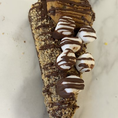 S’mores Cheesecake Slice