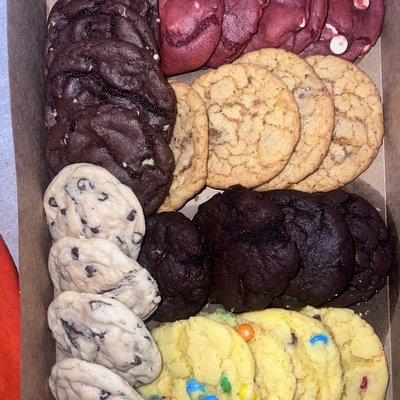 Chocolate Lovers Assorted Mix