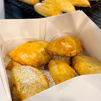 Empanadas Chicken Big (12 Und)