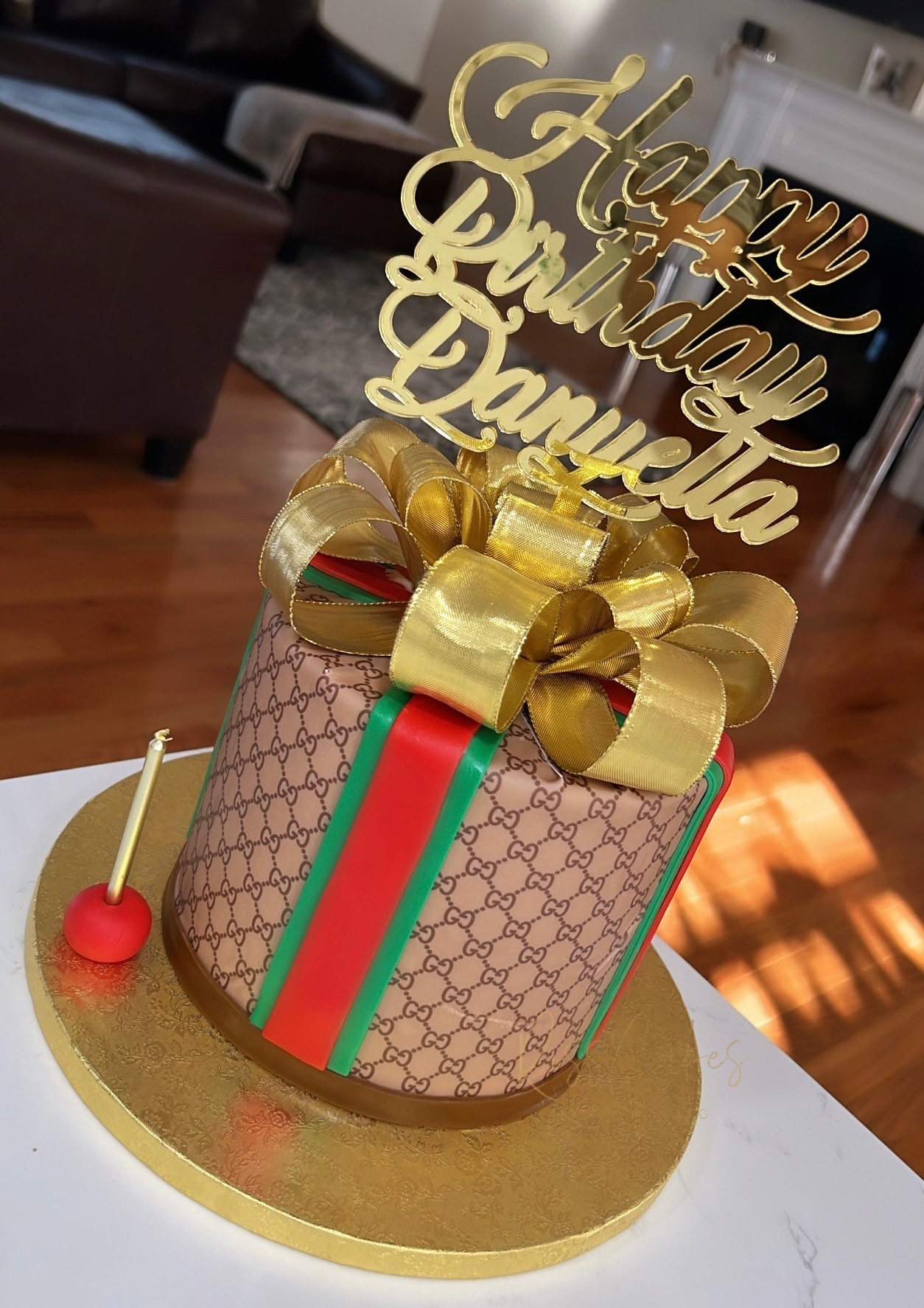 6 Inch Smash Cake