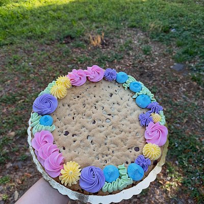 10” Cookie cake 
