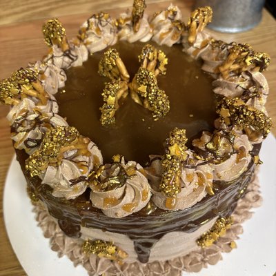 Salted Caramel Pretzel Cake 