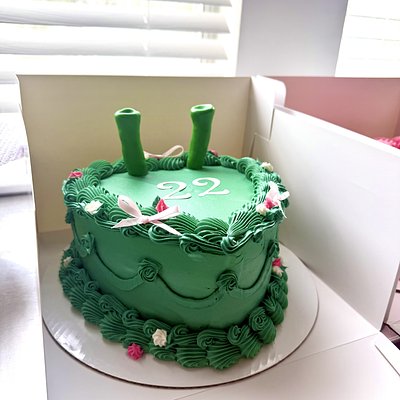 Shrek Cake