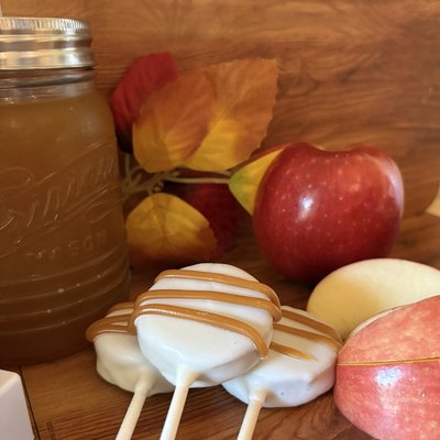 Fall Flavor Cakesicles 