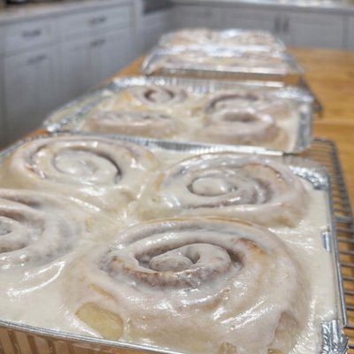 Jumbo Cinnamon Roll-4 Per Pan 