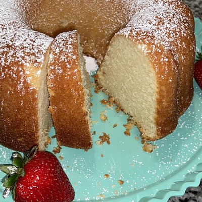 Old Fashion Pound Cake