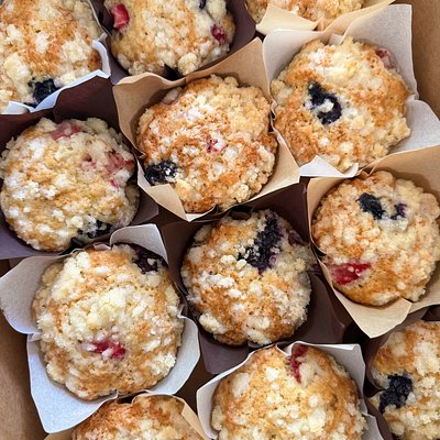 Berry Bliss Crumble Sourdough Muffins (1 Dozen)