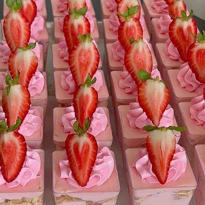 Strawberry Pudding Shooters