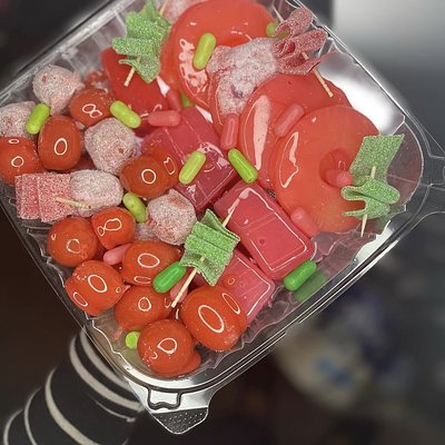 Large Candy Fruit Tray – 3–4 Fruits