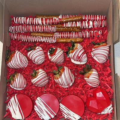 Medium Treat Box