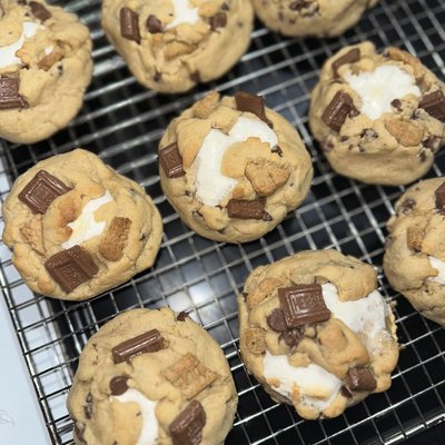 GOURMET SMORES Cookies