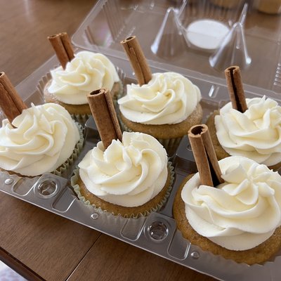 Vanilla Bean Chai Cupcakes