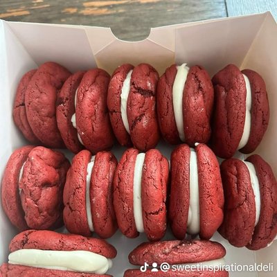 Red Velvet Whoopie Pie