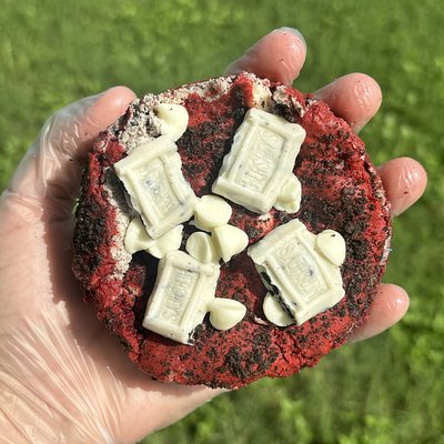 Stuffed Red Velvet Oreo Cookie