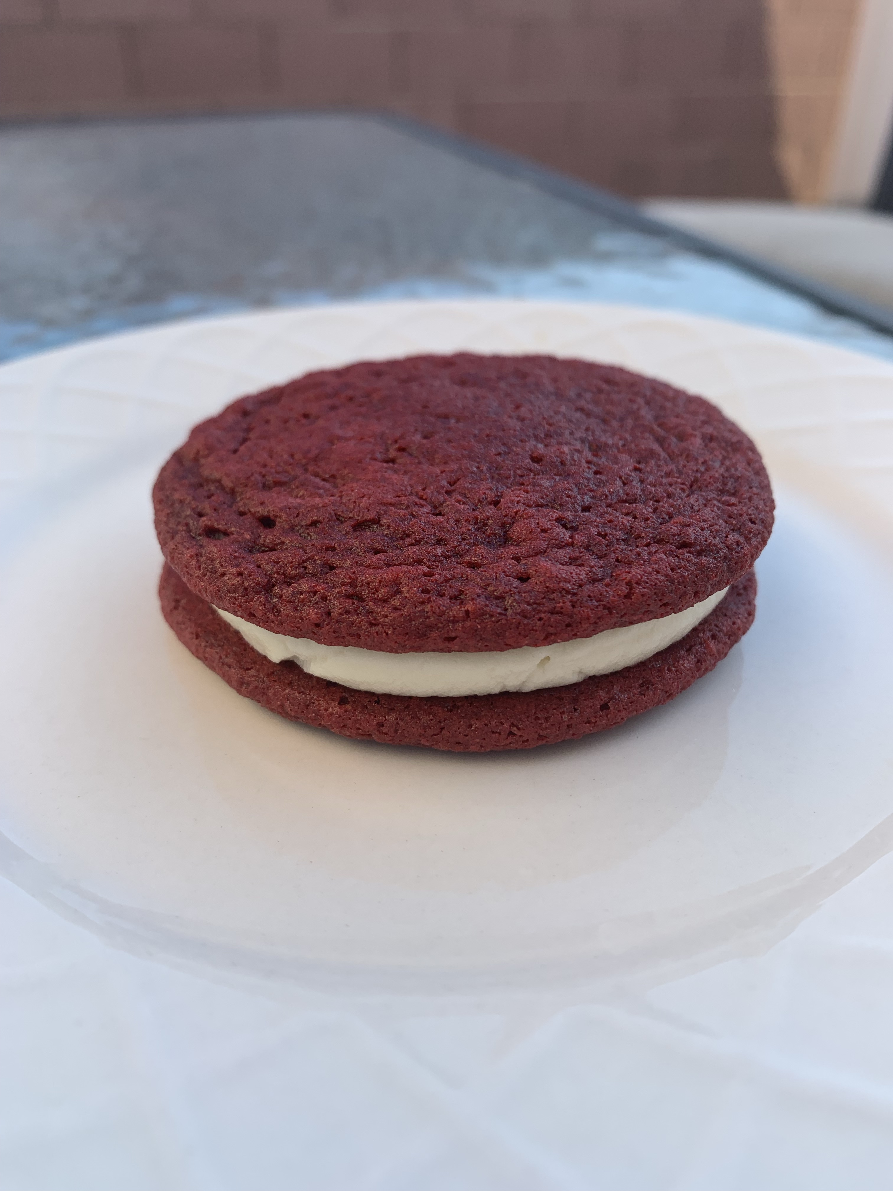 Red Velvet Cream Cookies 