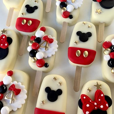 Glam Cakesicles 