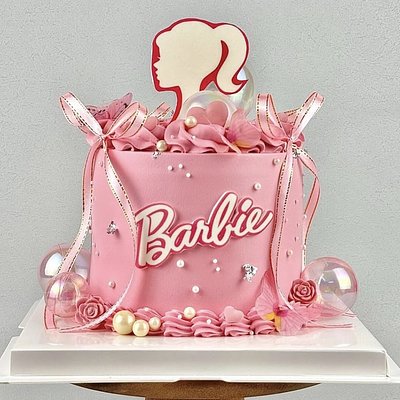 Barbie / Glam Cake